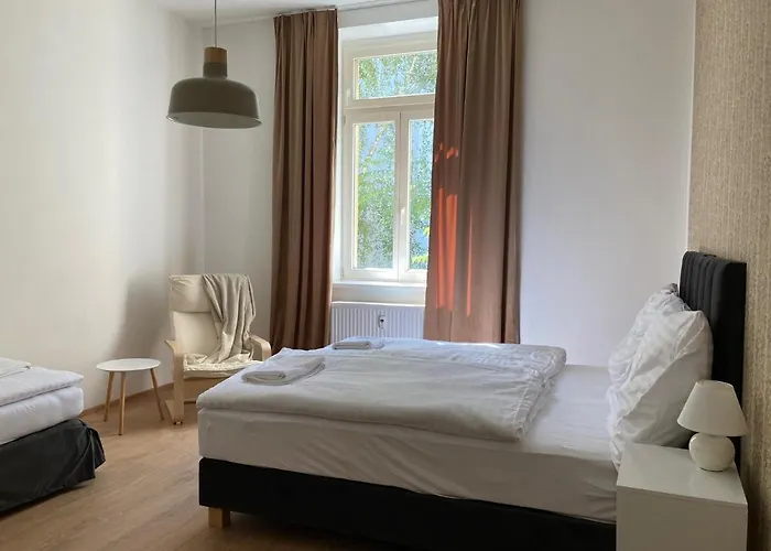Zizkov Tower Aparthotel 3*