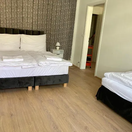 Lägenhetshotell Zizkov Tower 3*