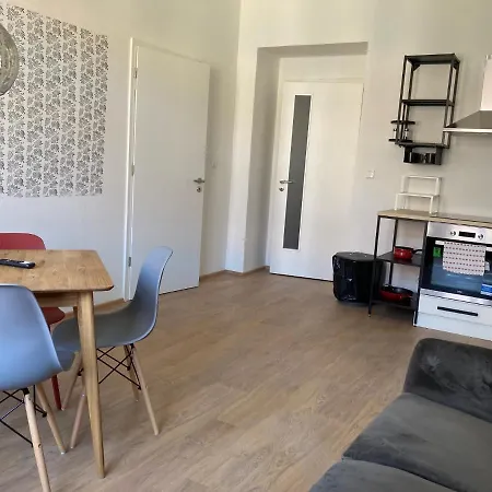 Zizkov Tower 3* Prag