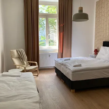 Zizkov Tower Lägenhetshotell