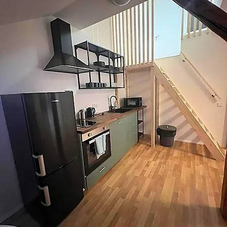 Zizkov Tower Apartahotel 3*