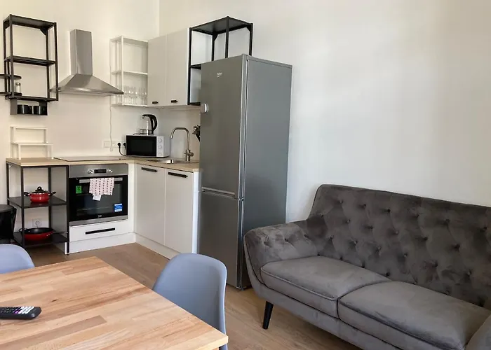 Aparthotel Zizkov Tower 3*