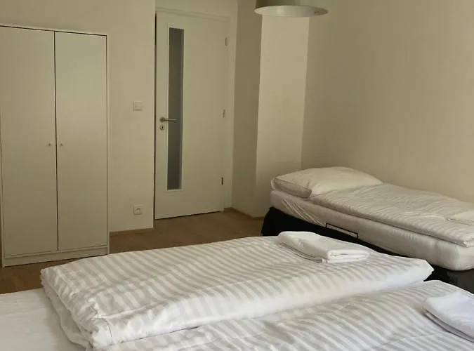 Zizkov Tower Aparthotel 3*